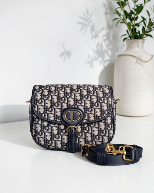 DIOR BOBBY MEDIUM - 22 CM MONOGRAMMA CON FINITURE DORATE