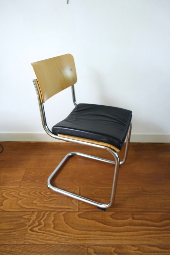 Thonet Mart Stam S 43 (5 x) – Eetkamerstoelen, Leather, Wood (photo 14 of 26)