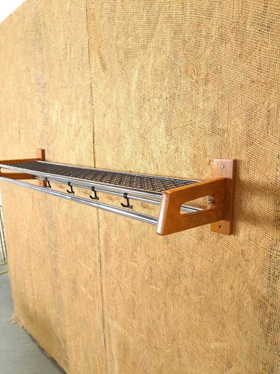 Image 1 of Porte-manteau mural en teck avec crochets chromés, fabriqué en Suède, n° 14