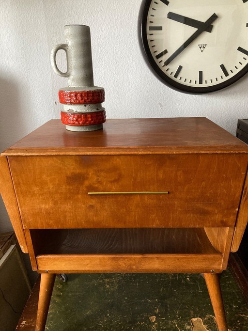 Vintage naaikar uit de jaren 60 - naaitafel - naaikast - op wielen - 3520 - Erzgebirge