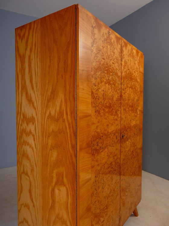 Armadio Vintage Mid-Century, Impiallacciatura in Radica, Cecoslovacchia, 176 × 116 × 58 cm (photo 9 of 21)