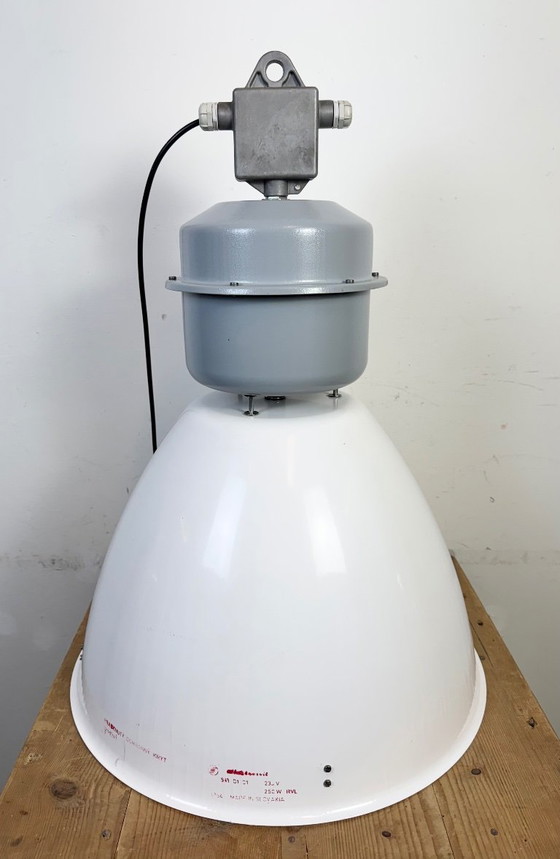 Image 1 of Grande lampe industrielle en émail blanc d'Elektrosvit, années 1990