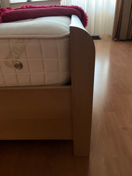 Image 1 of slaapkamer ameublement compleet met electr. lattenbodems