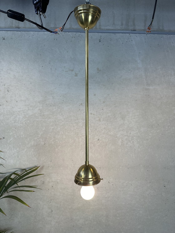 Image 1 of Art deco skyscraper - gemarmerde rosé opaline