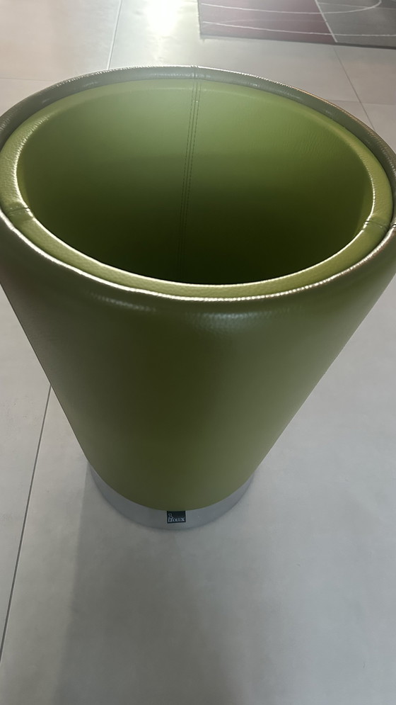 Image 1 of Leolux Sella Sessel + Barillo Beistelltisch (grün)