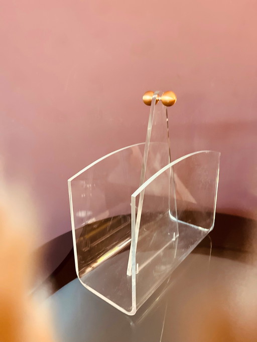 Design plexie reading tray
