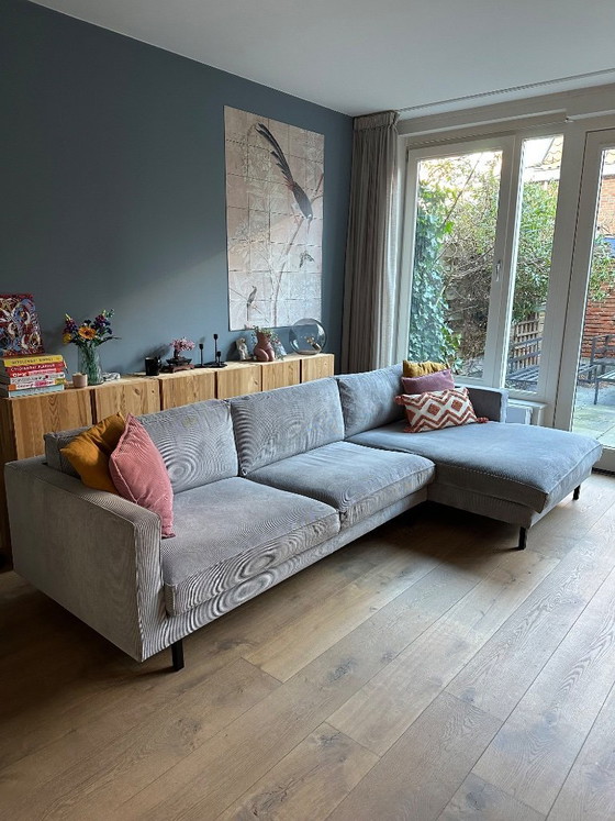 Image 1 of Divano angolare di Sidde Mads in tessuto a coste grigio chiaro, 300 cm