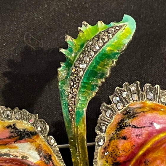 Spilla fiore di orchidea o iris smaltata in argento Mid-Century – Oggetti decorativi, Metal, Art Nouveau (photo 5 of 14)