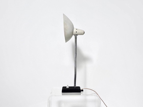 Vintage Gooseneck Table Lamp, 1960s, Metal, White (photo 3 of 15)