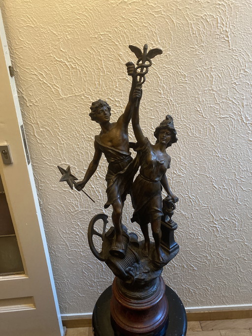 Statue en bronze audacieuse