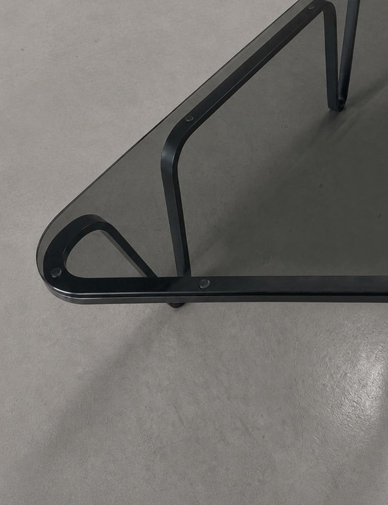 Image 1 of Tavolino da caffè di design unico, realizzato a mano: acciaio scultoreo e vetro fumé.