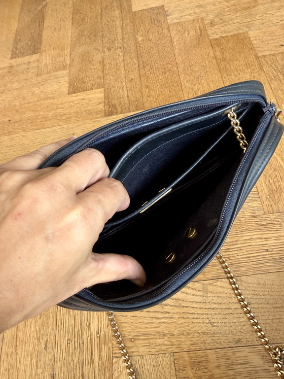 Vintage Christian Dior Schoudertas van Marineblauw Leer en Gouden Ketting – Schoudertassen, Calfskin (photo 8 of 11)