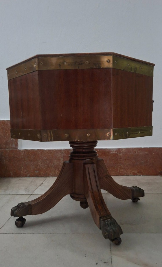 Image 1 of Antiguo Enfriador de Vino inglés sobre pedestal - Victoriano/Eduardiano