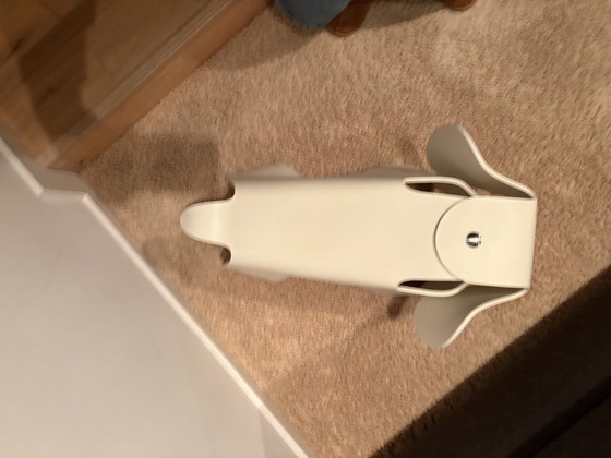 Image 1 of Iconic Vitra Eames Elephant – Timeless design, playful classic