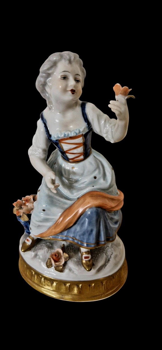 Image 1 of Statuette fille