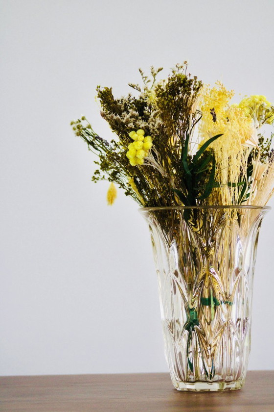 Image 1 of Vase en verre pressé – motif feuillage