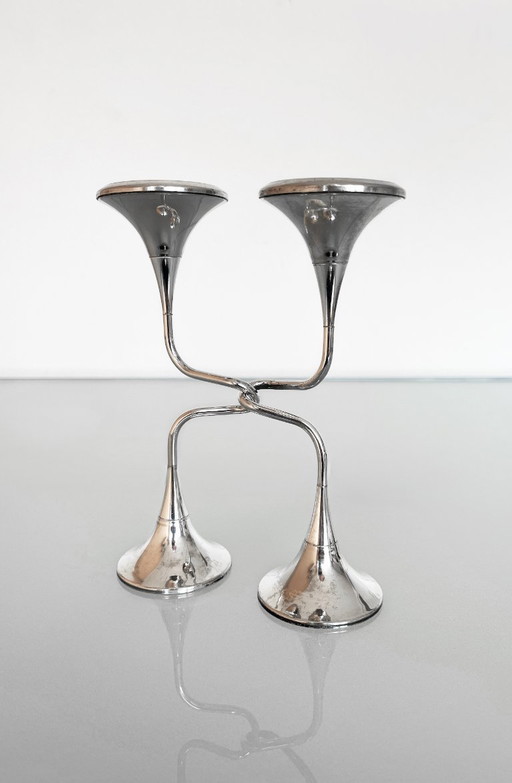 Ensemble vintage de deux bougeoirs argentés