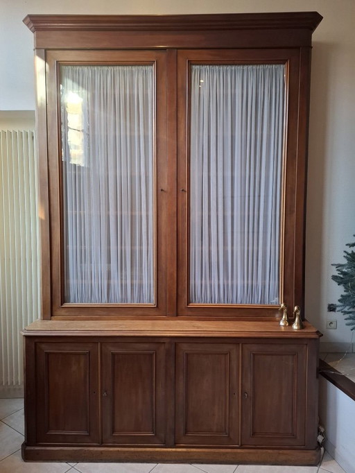 VITRINE ANTIQUE -EYECATCHER