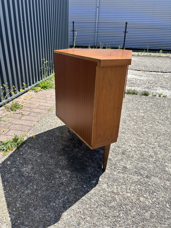 Image 1 of Vintage barkastje hoekkastje