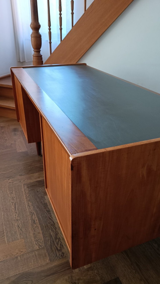 Prachtig VINTAGE bureau – Wood (photo 6 of 8)