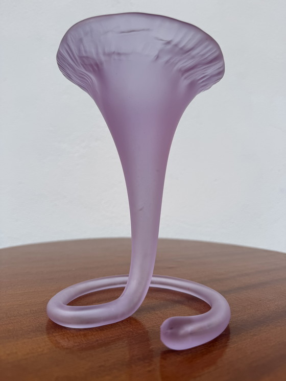 Image 1 of Vaso antico in vetro soffiato a forma di cono