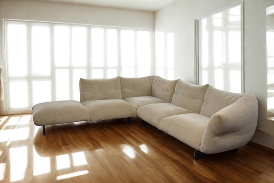 Image 1 of Canapé-lit Cassina Moncloud design, état neuf.