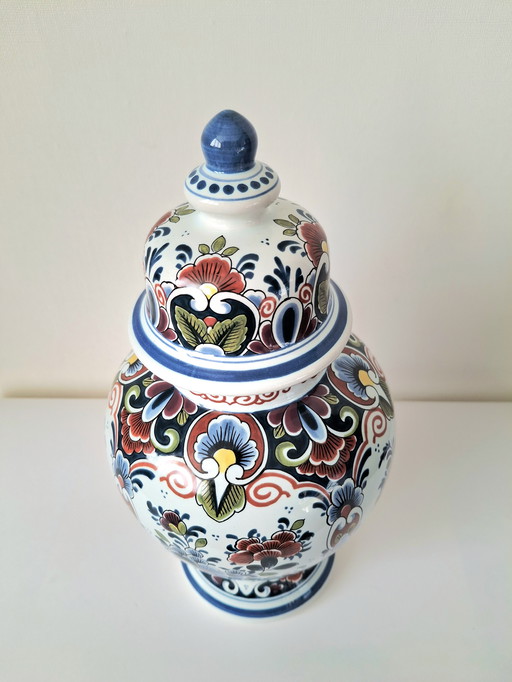 Beautiful undamaged polychrome ginger jar from O.U.D. Delft Nijmegen