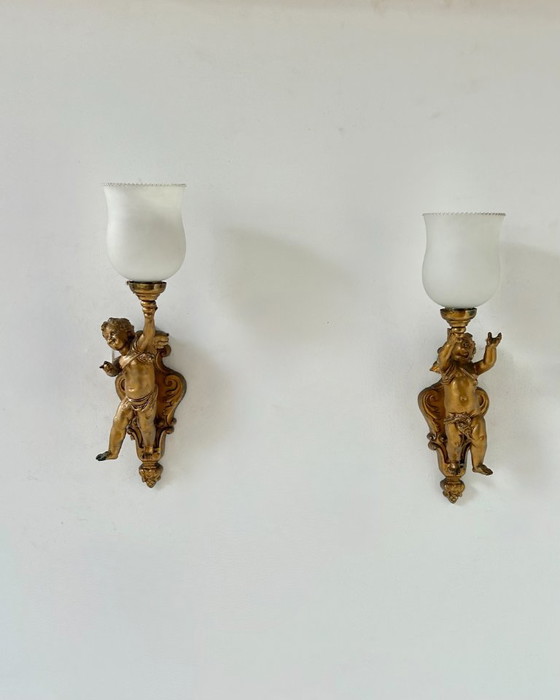 Paire D'Appliques Vintage En Métal Doré Et Opaline, Italie 1950 – Appliques murales, Glass (photo 2 of 6)