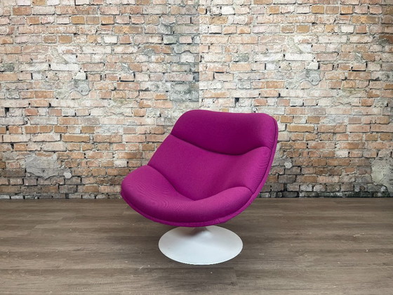 Image 1 of Artifort F557