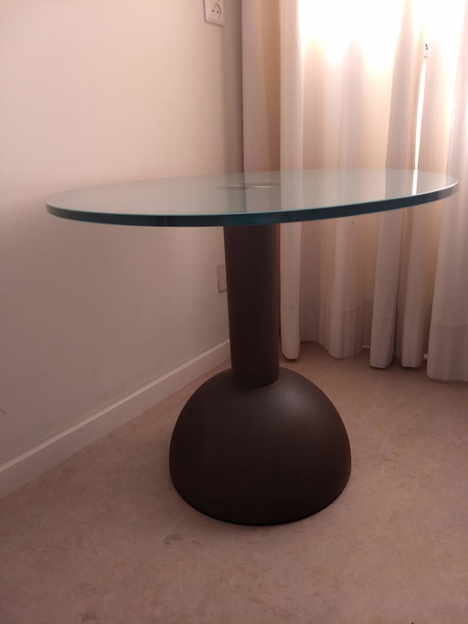 Modern side table/saloon table