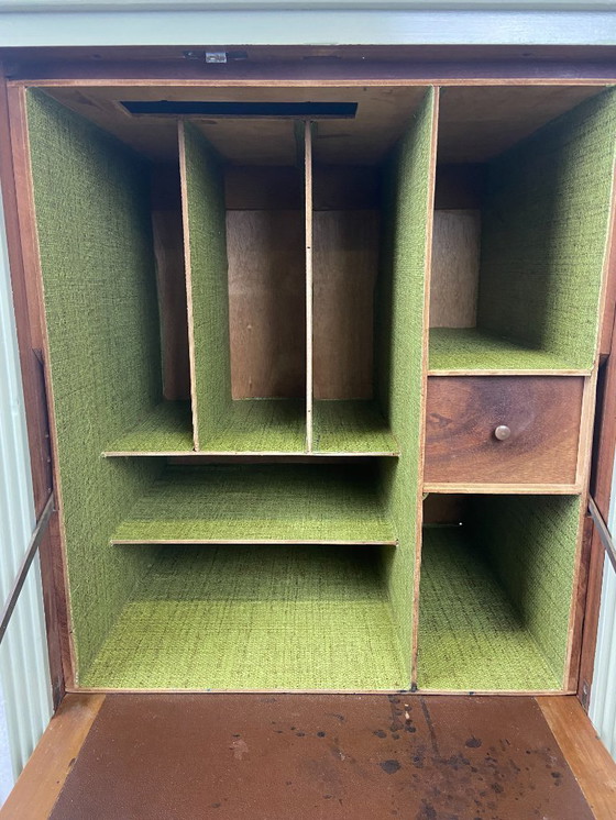 Image 1 of Secretaria de la década de 1950