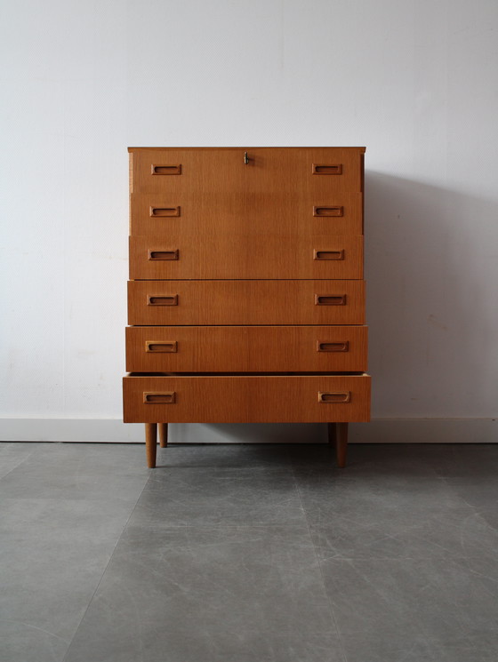 Image 1 of Vintage Deense ladekast in eiken