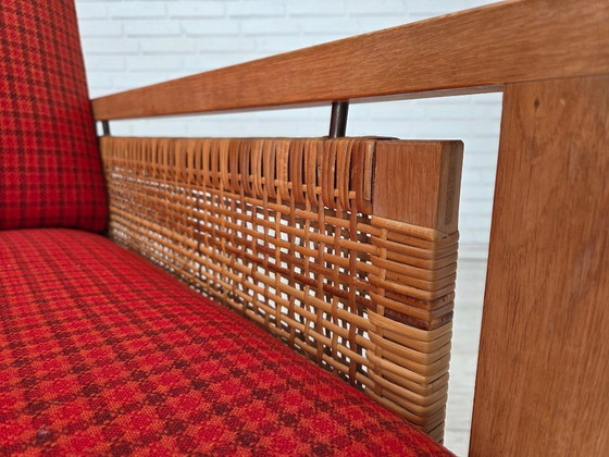 Image 1 of Sofá-cama con brazos abatibles danés, década de 1970, de Illum Wikkelsø, lana para muebles.