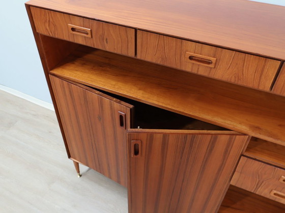 Image 1 of Haut-plat italien en teck des années 1960, restauré avec des pieds en laiton