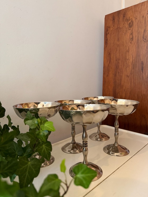 Set of 5 chrome coupes – Crockery (photo 2 of 5)