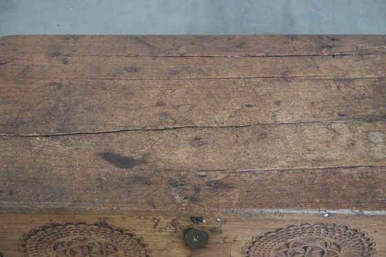 Image 1 of Antique Spanish chest made of walnut wood with beautiful carvings