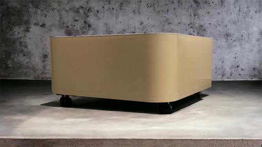 Seltener Pflanzkübel/Behälter im Space-Age-Design, entworfen von Anna Castelli Ferrieri für Kartell, Modell 4682