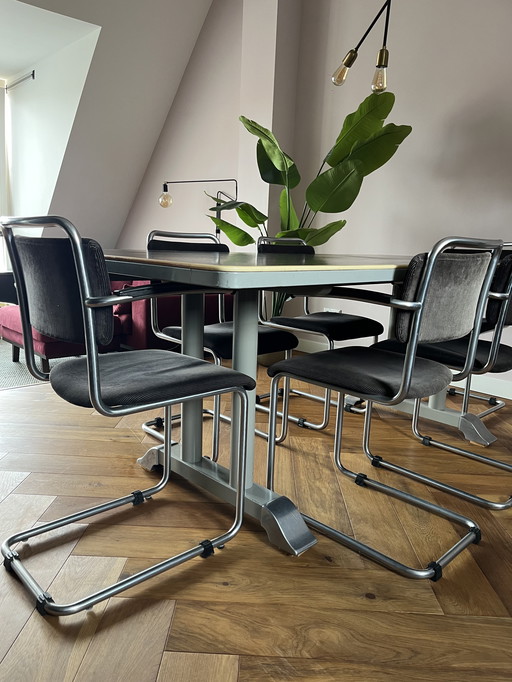Table Gispen Toe 200 x 100 + 6 chaises Gispen 101