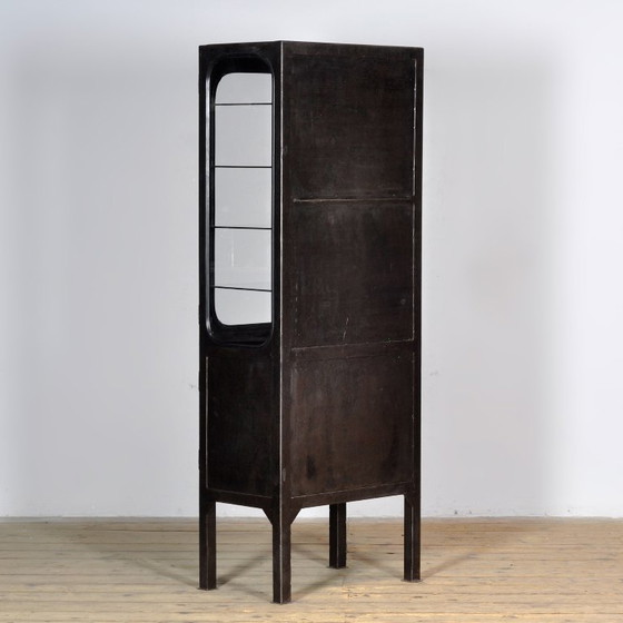 Image 1 of Armoire médicale vintage, années 1970