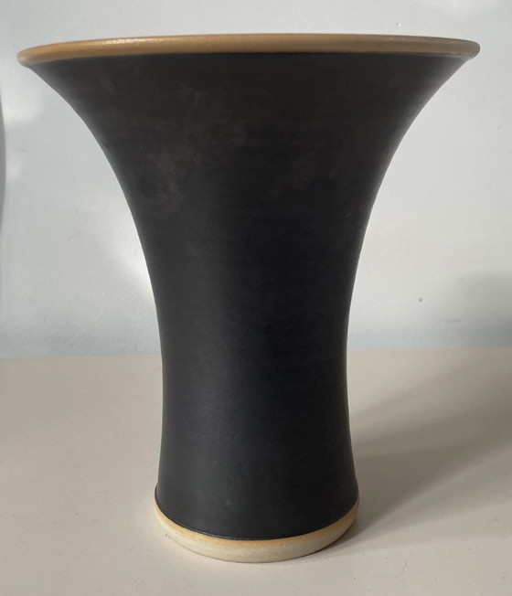 Image 1 of Annie Mik the Farmer - Vaso in ceramica da studio nero antracite