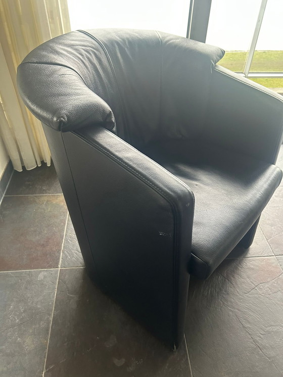 Image 1 of 2 fauteuils en cuir Rolf Benz + table en verre