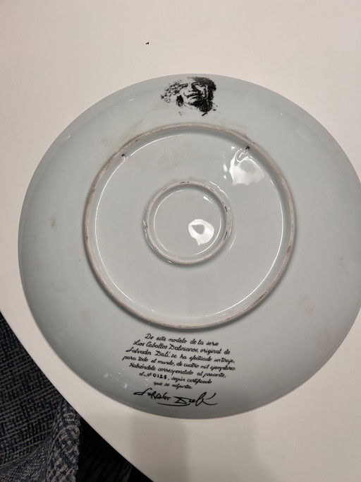 Plato de Dalí "San Jorge" / serie "Los caballos dalinianos"