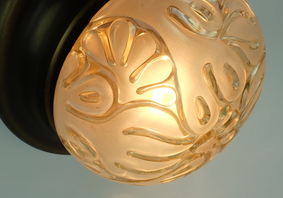Image 1 of Bellissimo lampadario a soffitto di metà secolo, in vetro acidato, con decorazioni floreali in metallo, anni &#39;70