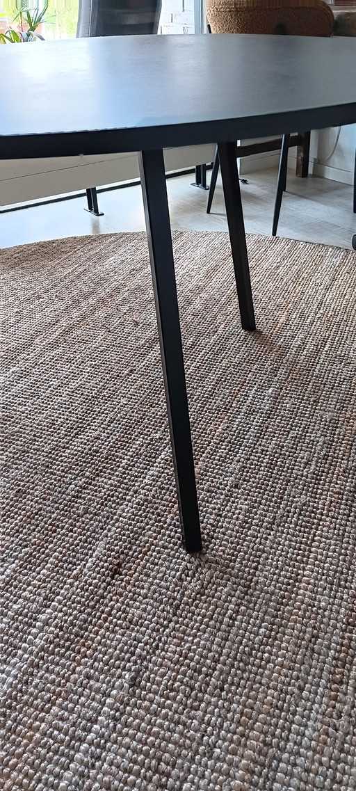 Table ronde à boucles de foin
