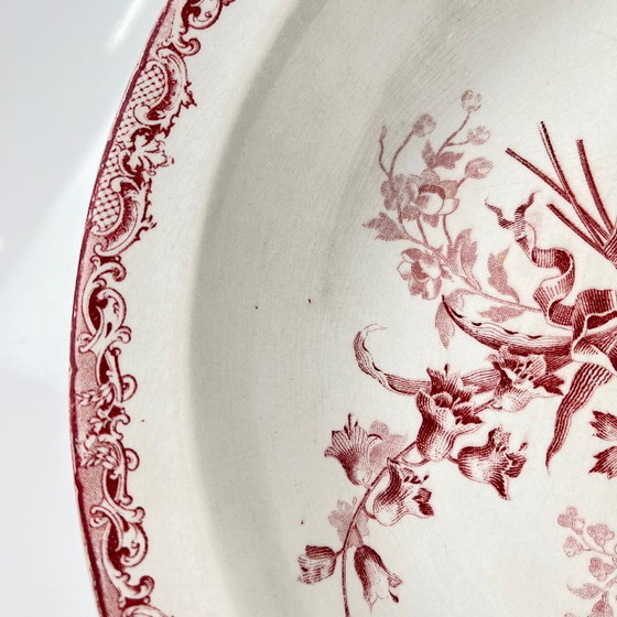 Image 1 of Grande piatto cavo "Fontange", Sarreguemines, pietra ferrosa, XIX-XX secolo