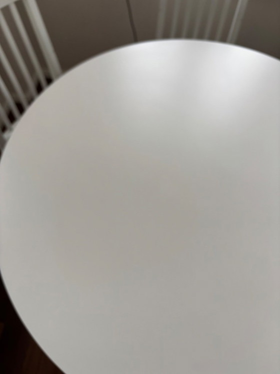 Andreu World Reverse design table Ø 130 cm – Piergiorgio Cazzaniga – Dining tables, Mdf (photo 3 of 6)