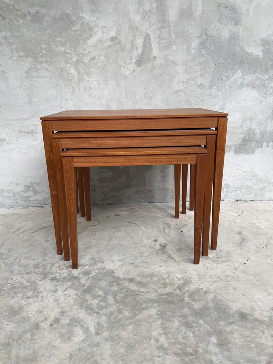 Image 1 of Ensemble de mini tables d'appoint en bois de teck Bent Silberg