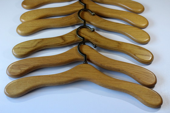 Image 1 of 6 cintres élégants et solides en bois/métal - vintage