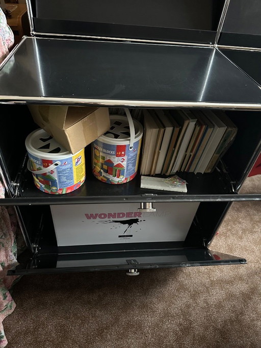 USM Haller dressoir – Grafietzwart (RAL 9011), 75×70×50 cm