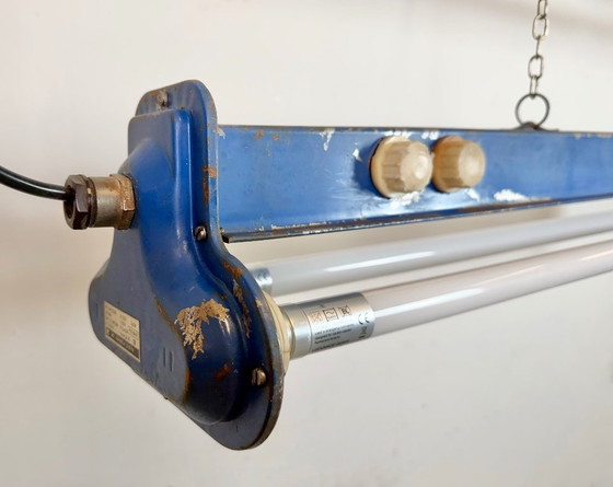 Image 1 of Blauwe industriële hanglamp, jaren 70